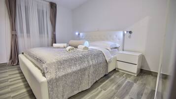 Villa, 5 Bedrooms, Smoking, Private Pool | 5 bedrooms