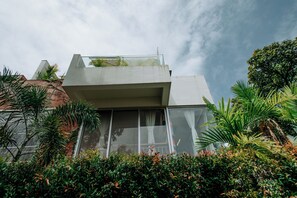 Exterior detail - Palette by RÊVE/2BR Duplex/Art Getaway/Shared Pool (Assagao)