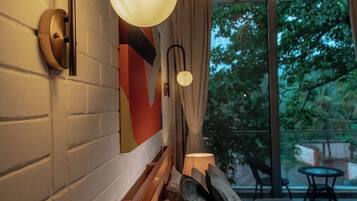 2 Schlafzimmer, Zimmersafe, Schreibtisch, Bügeleisen/Bügelbrett