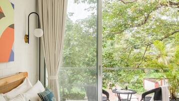 2 Schlafzimmer, Zimmersafe, Schreibtisch, Bügeleisen/Bügelbrett