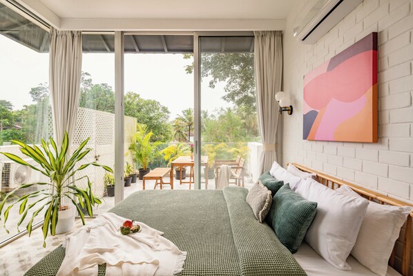 2 bedrooms, in-room safe, desk, iron/ironing board - Palette by RÊVE/2BR Duplex/Art Getaway/Shared Pool (Assagao)