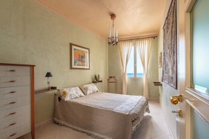 House, 4 Bedrooms, Sea View | Iron/ironing board, free WiFi, bed sheets - Villetta Ficarazzi by Wonderful Italy (Ficarazzi)