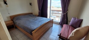 2 camere, ferro/asse da stiro