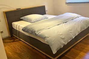 2 bedrooms, internet