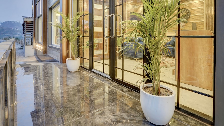 Alaya Stays Serene Woods Hotel Near Mall Road