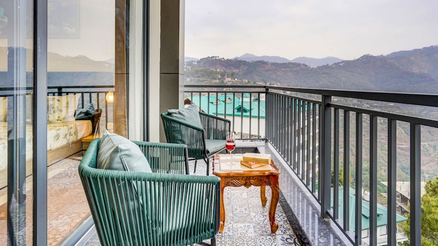 Alaya Stays Serene Woods Hotel Near Mall Road