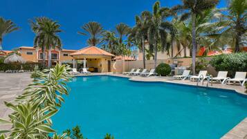 Studio (2 Bedrooms) | Front of property