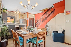 Studio (2 Bedrooms) | Property amenity