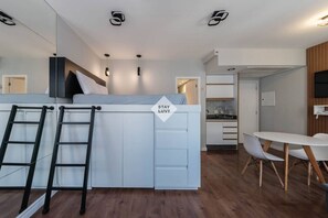 1 多间卧室、办公桌、熨斗/熨衣板、WiFi