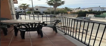 Beachfront apartment (pet friendly)