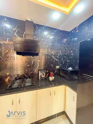 Fridge, microwave, oven, stovetop