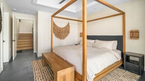 4 habitaciones, tabla de planchar con plancha, internet y ropa de cama 