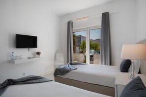 1 bedroom, WiFi, bed sheets - Twin Room 10 with Balcony and Wi-Fi (Ribamar)