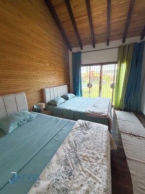 3 bedrooms, travel cot, WiFi, bed sheets