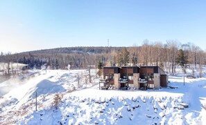 Exterior - Apartment for 8 people (Ch du Golf, Saint-Jean-de-Matha, QC,)