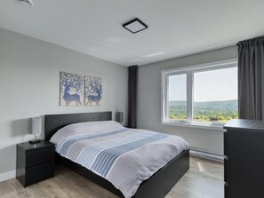 3 chambres, accès au Wi-Fi (inclus), literie fournie