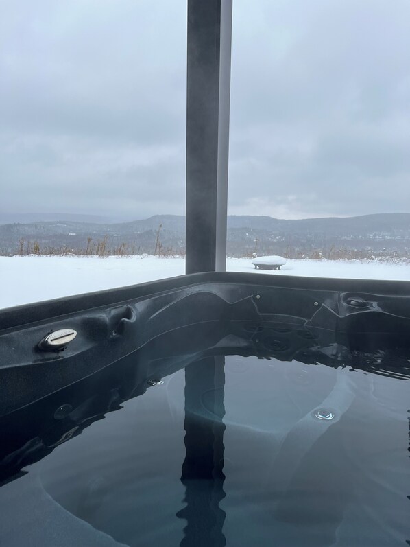 Pool - Apartment for 8 people (Ch du Golf, Saint-Jean-de-Matha, QC,)