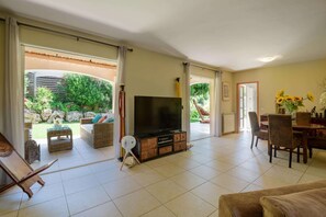 Smart TV, DVD player