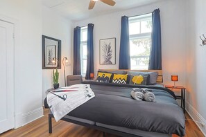 Iron/ironing board, travel crib, WiFi, bed sheets
