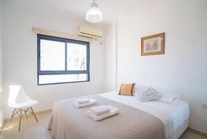 2 bedrooms, Internet, bed sheets