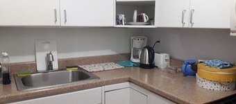 Charming 1-bedroom house in Queens with AC