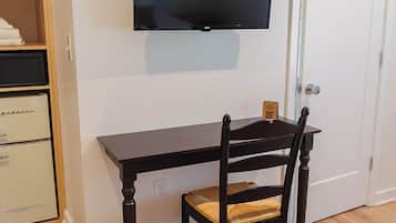Pillowtop beds, in-room safe, desk, laptop workspace