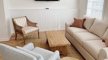 Deluxe-Vierbettzimmer | Pillowtop-Betten, Zimmersafe, Schreibtisch