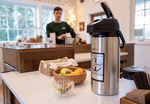 Inbegriffenes kontinentales Frühstück am Wochenende