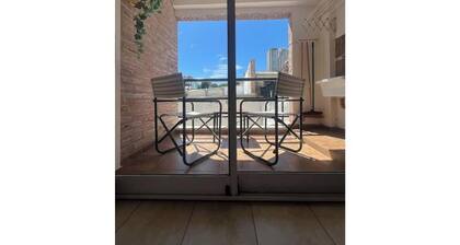 Excellent location - Downtown and Boulevard