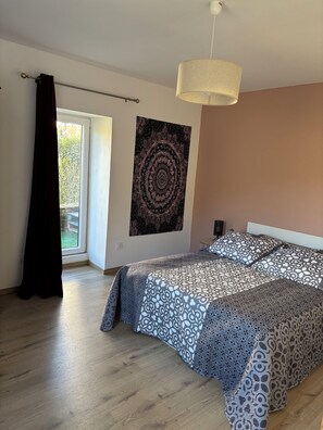 3 bedrooms, free WiFi, bed sheets