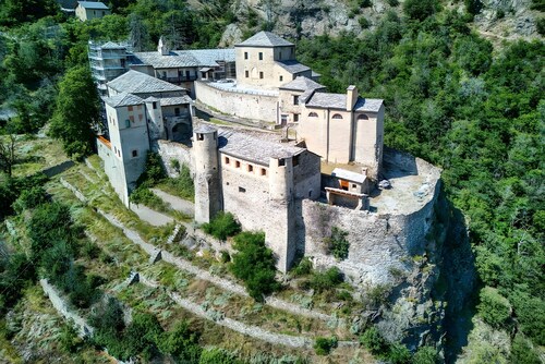 Appartement 'Graziosa Mansarda' avec vue sur la montagne et Wi-Fi