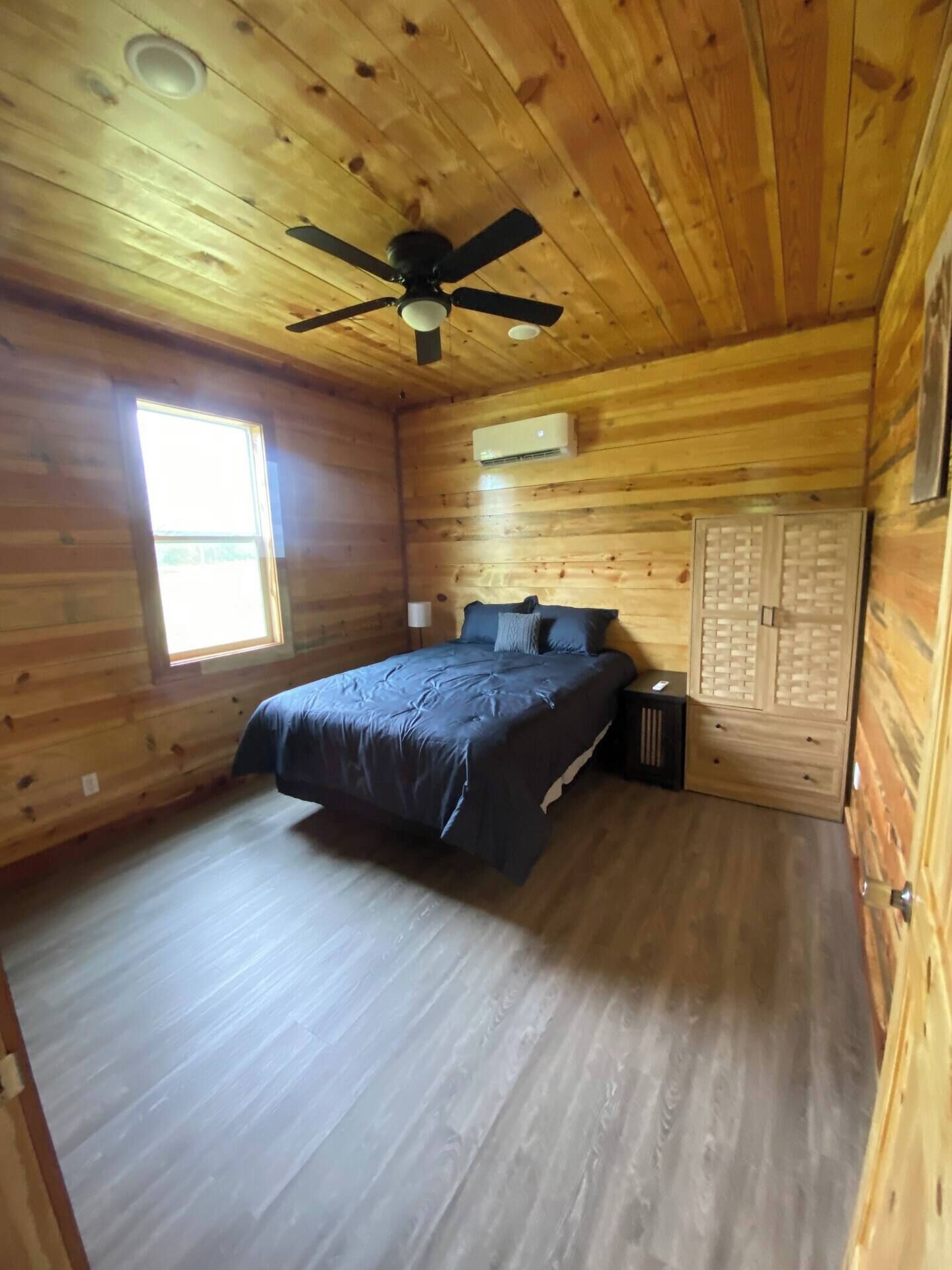 3 habitaciones, tabla de planchar con plancha y wifi gratis 