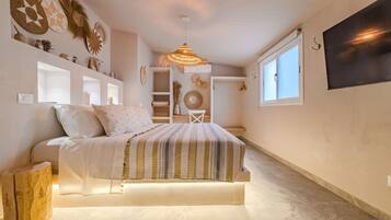 5 bedrooms, iron/ironing board, WiFi, bed sheets