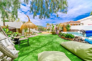 Property grounds - Vacation Home 'Oceania' with Sea View, Wi-Fi and Air Conditioning (Chayofa)