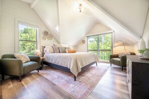 4 bedrooms, desk, free WiFi, bed sheets - *Pet-friendly 4BD w/ POOL! Hot Tub + Near Lake!* (Sevierville)