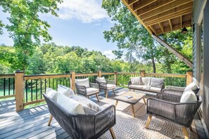 Terrace/patio - *Pet-friendly 4BD w/ POOL! Hot Tub + Near Lake!* (Sevierville)