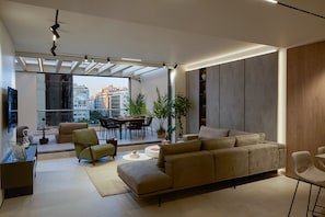 Télévision, espaces bureaux