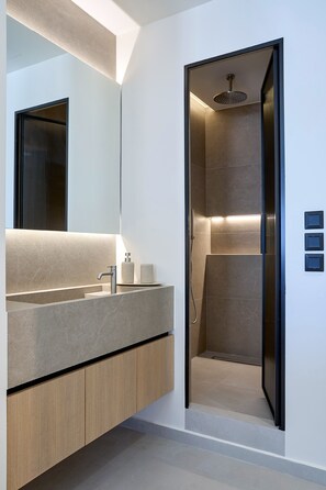 Hair dryer, towels