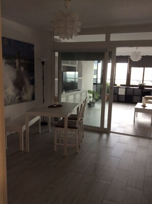 Interior - Beachfront Winter Rentals - Perfect for Canadian Snowbirds in Spain (Torremolinos)