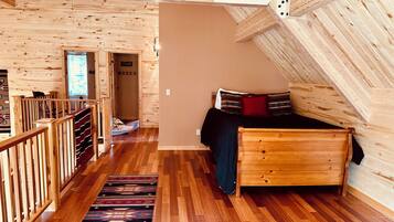 4 bedrooms, internet, bed sheets