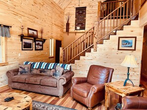 Smart TV, DVD player - Sunny spring escape- No Snow, just Mountain Views and cozy cabin comfort!  (Cimarron)