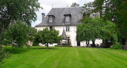 Château De Chaunac - Room 1