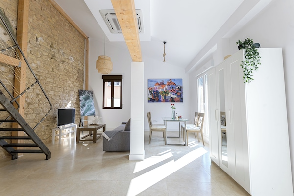 Penthouse | Salle de séjour | Télévision à écran plat