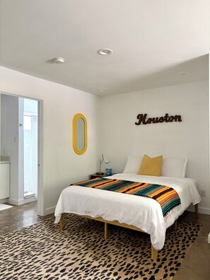 1 bedroom, desk, iron/ironing board, travel cot - "Lady Liberty Inspired Studio 3" Coolest Walkable Montrose Area! (Houston)