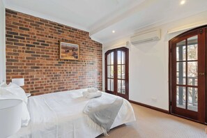 3 間睡房、熨斗/熨衫板、Wi-Fi、床單