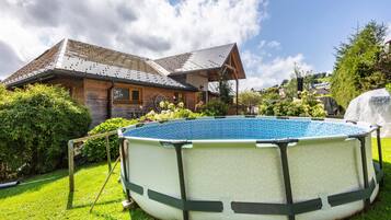 Tina de hidromasaje al aire libre