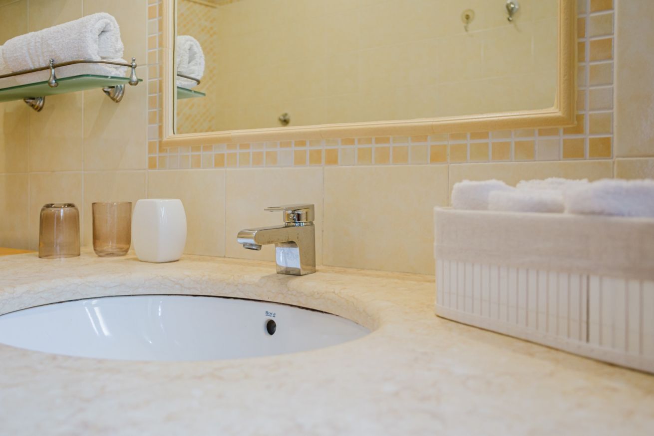 淋浴設備、風筒、坐浴桶、提供毛巾