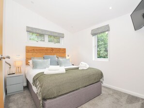 2 bedrooms, individually decorated, individually furnished, free WiFi