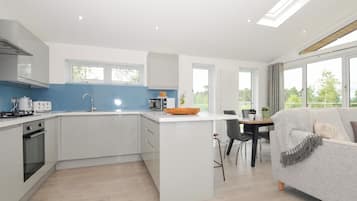 Batterie de cuisine, vaisselle et ustensiles