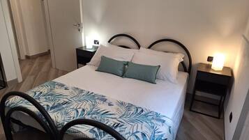 1 bedroom, in-room safe, iron/ironing board, free WiFi